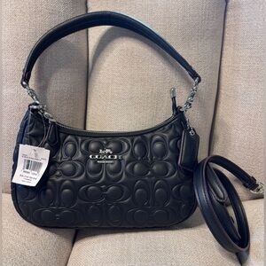 Coach

TERI SHOULDER BAG IN SIGNATURE LEATHER 🖤